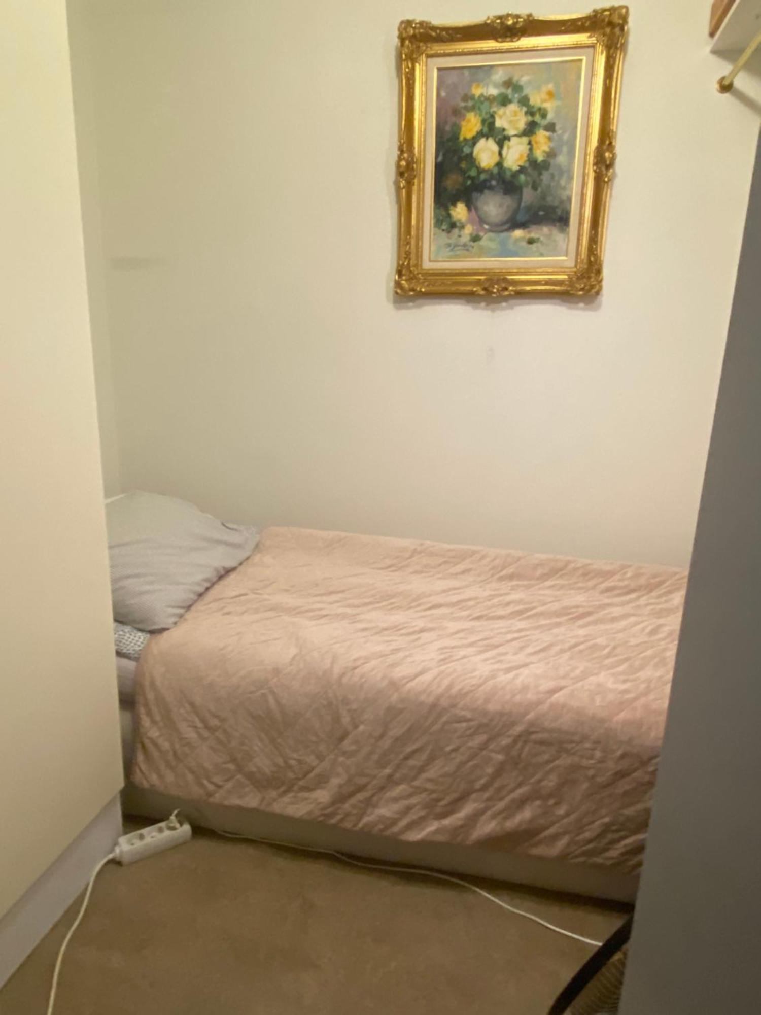 Central Cozy Accommodation, Single Room Or Bed In Dormroom Göteborg Exterior foto